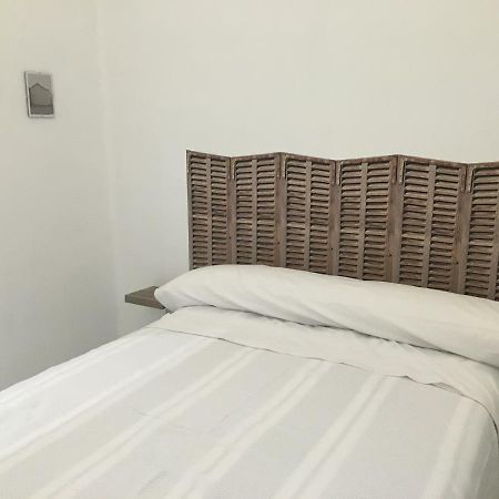 Reina Appartement Valencia Buitenkant foto