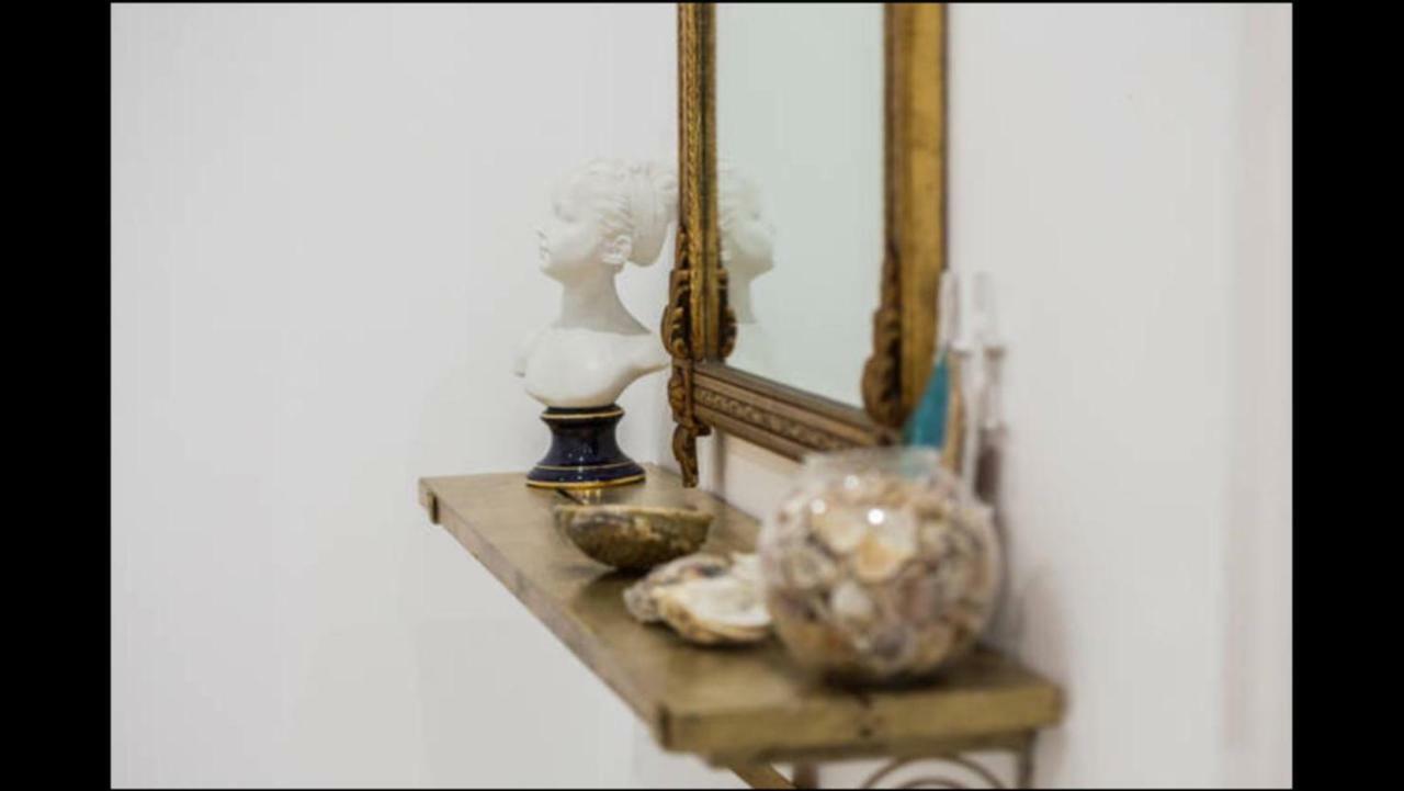 Reina Appartement Valencia Buitenkant foto